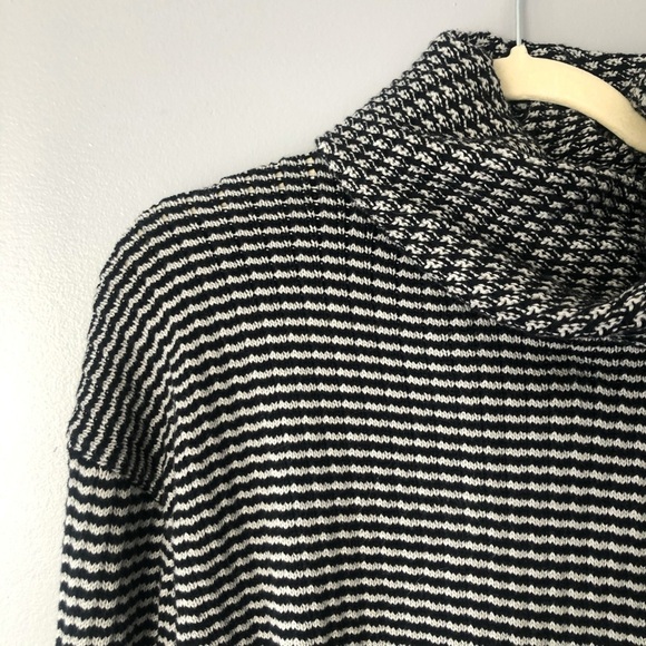 Cabi Fergie Turtleneck Striped Split Front Sweater Size Small Cozy Pullover - Picture 9 of 11